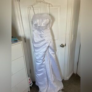 BRAND NEW Wedding Dress